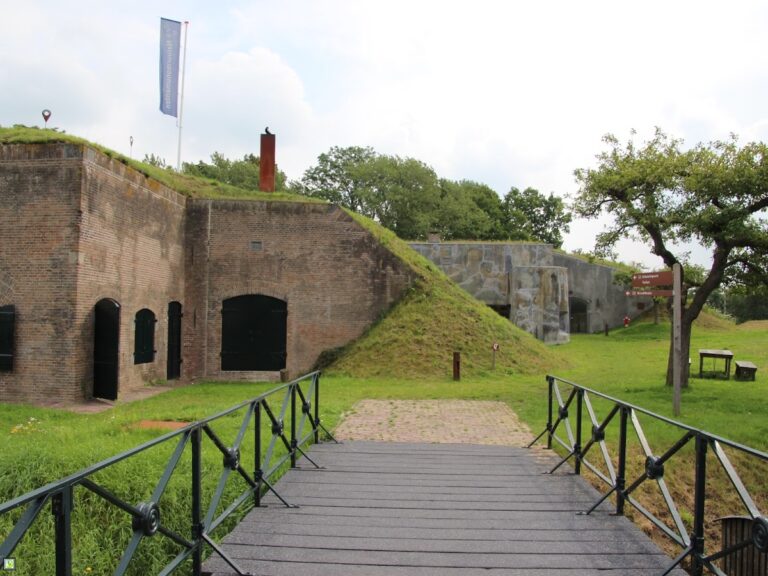 Fort Kijkuit: Nineteenth‑Century New Dutch Waterline Fort in Kortenhoef