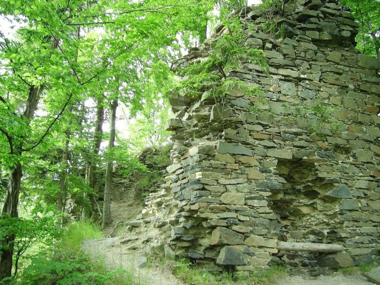 Potštát Castle: Medieval Fortress Ruins in Czechia