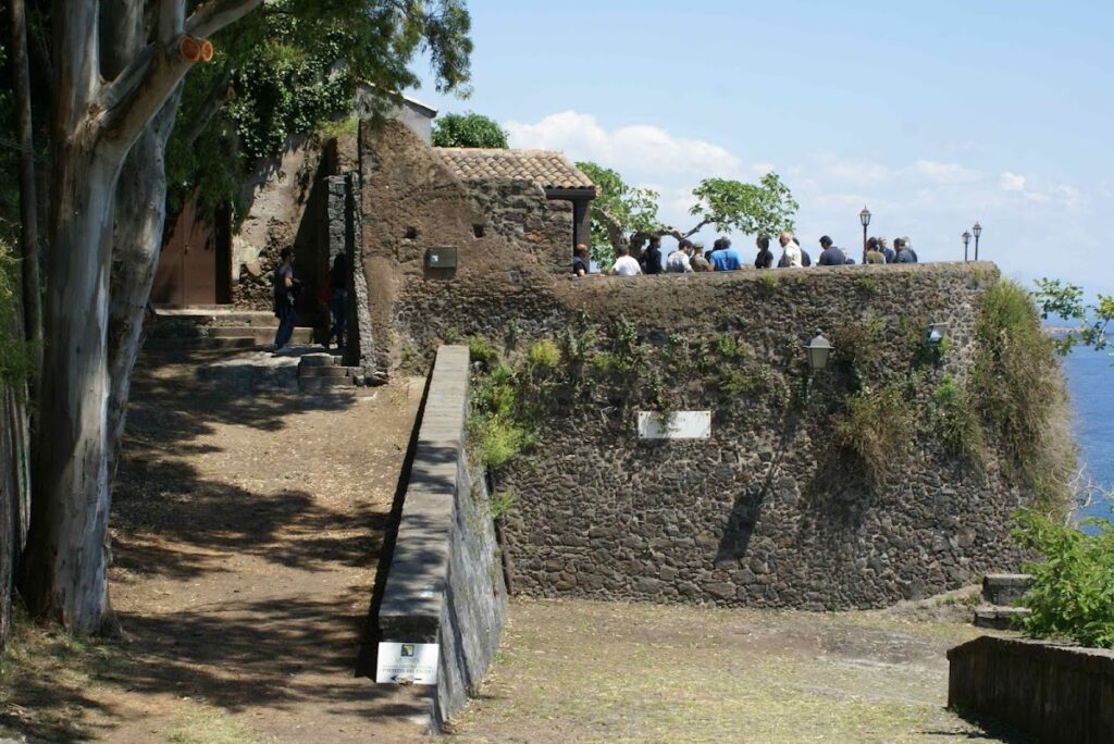 Fortezza del Tocco: A Spanish Coastal Fortress at Acireale 1 Fortezza del Tocco