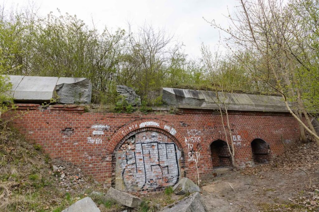 Fort Va in Poznań: A Nineteenth-Century Fortress Work 2 Fort Va w Poznaniu