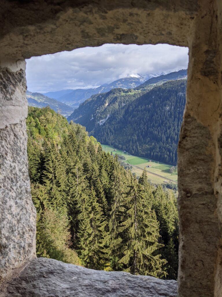 Kropfenstein Castle: A Medieval Cave Castle in Switzerland 2 Kropfenstein Castle