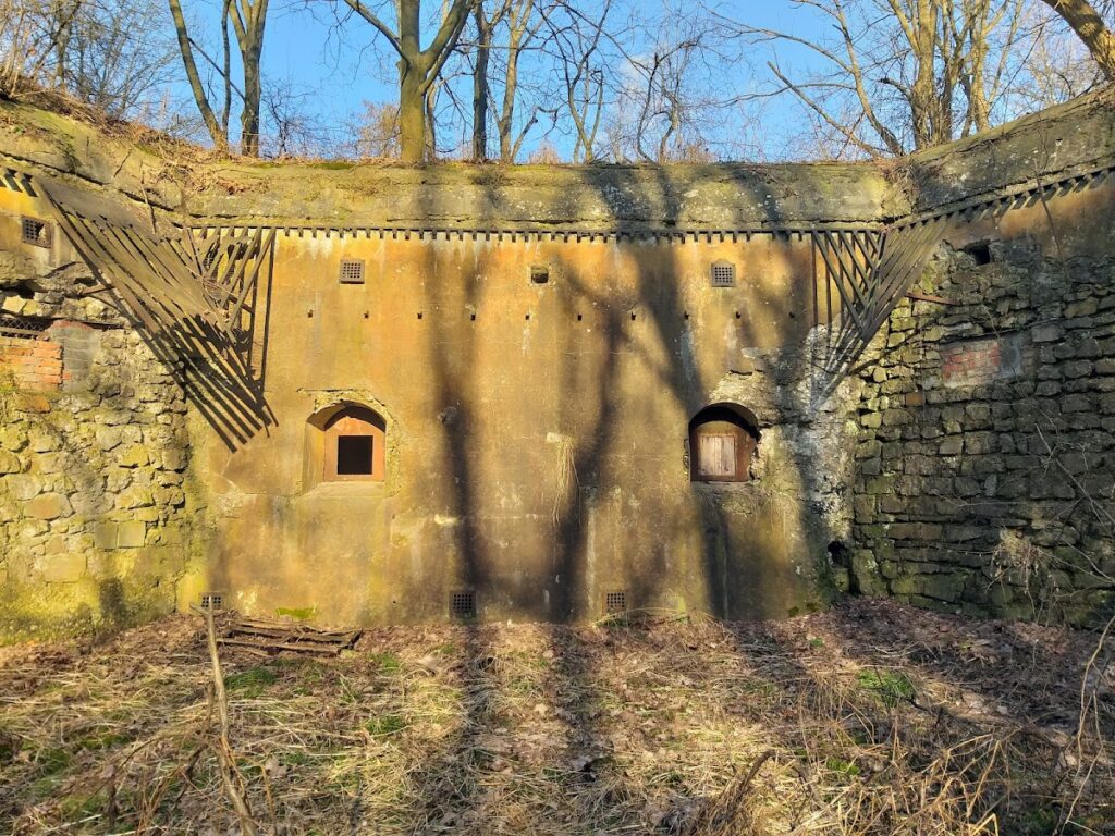 Fort 49a "Dłubnia": An Austro-Hungarian Fortress in Kraków 2 Fort 49a "Dłubnia"