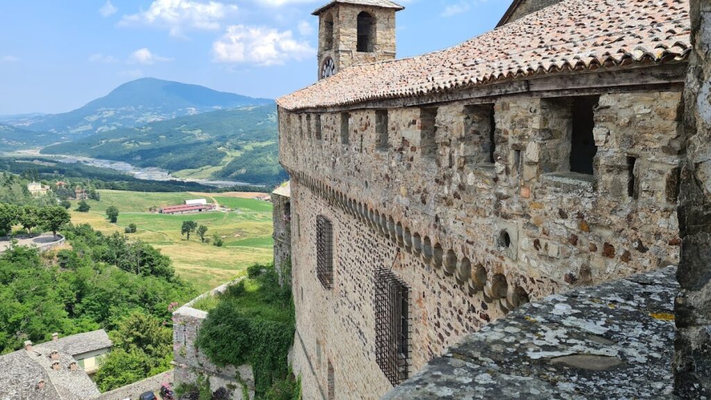 Castle of Bardi: A Medieval Fortress in Northern Italy 3 Castle of Bardi