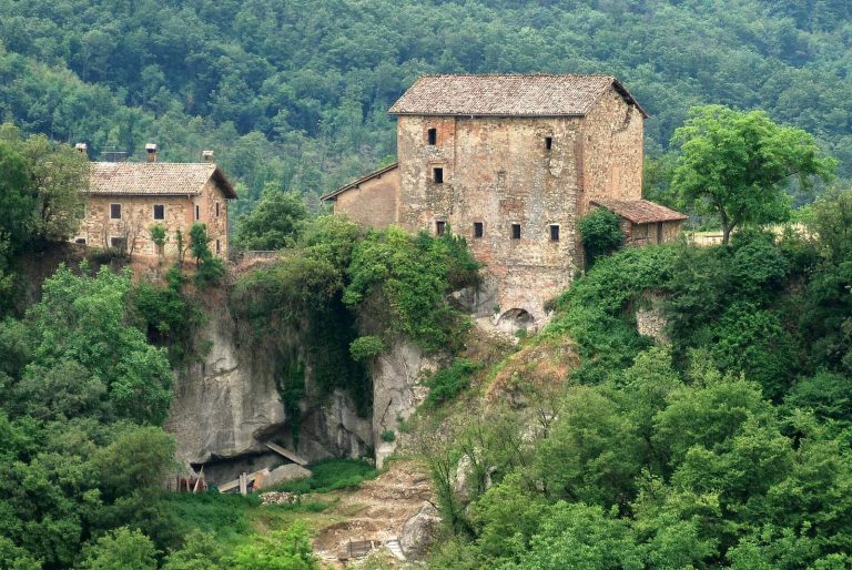 Castle of Borzano: A Fortified Site in Italy