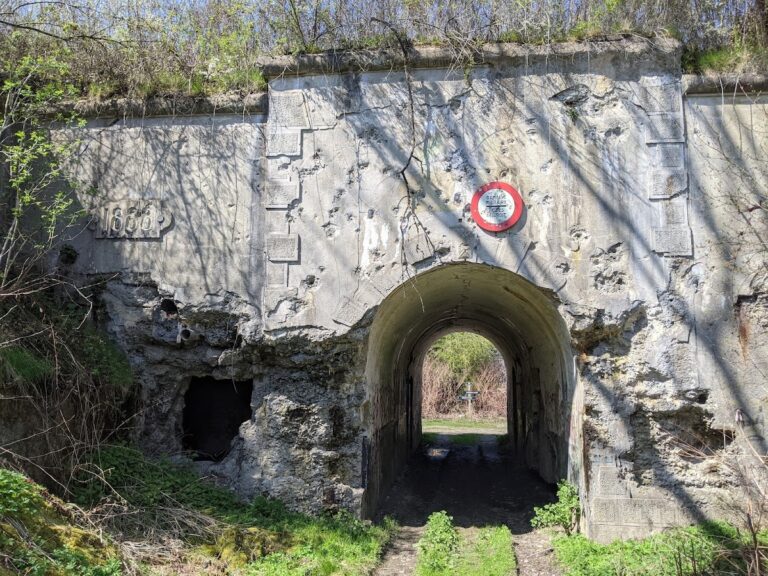 Fort de Suarlée: A Brialmont Fortress Defending Namur
