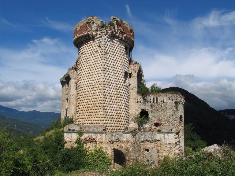 Castel Gavone: Del Carretto Marquisal Residence and Fortress