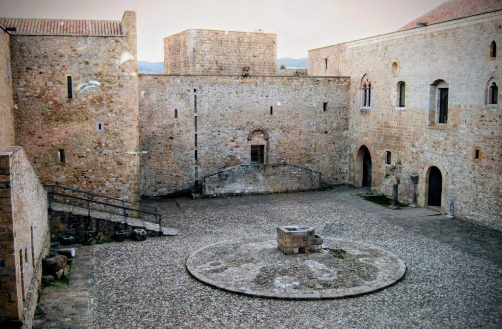Castle of Lagopesole: A Medieval Fortress of Frederick II 1 Castle of Lagopesole