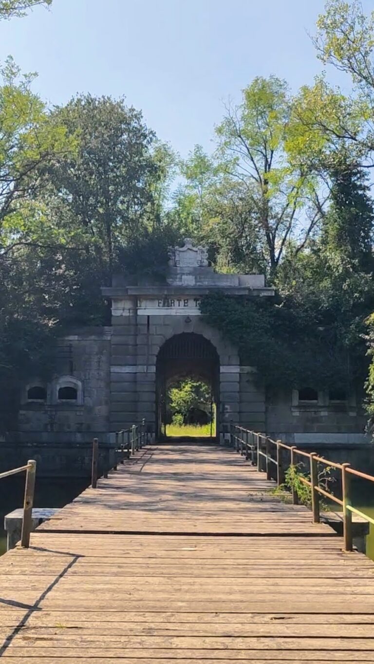 Fort Tron: A Nineteenth-Century Fortress and Italian Army Barracks
