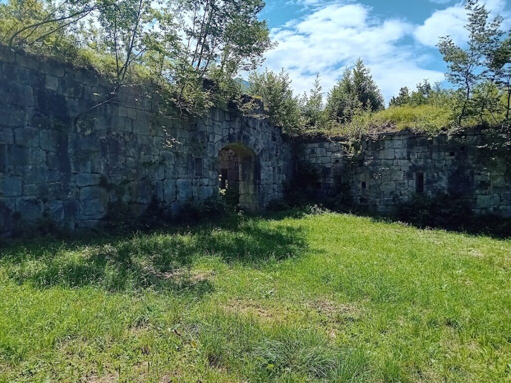 Forte Brusafer: An Austro-Hungarian Battery in the Fortress of Trento 2 Forte Brusafer