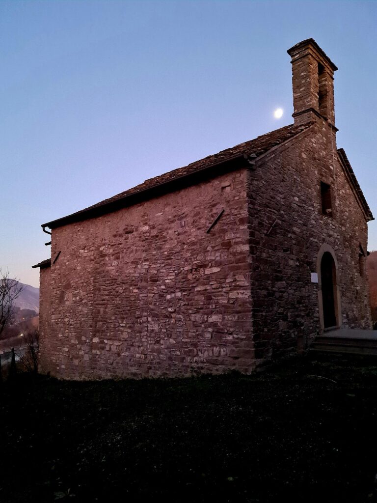 Pietramogolana Castle: A Medieval Fortress Guarding Italy’s Taro Valley 2 Pietramogolana Castle
