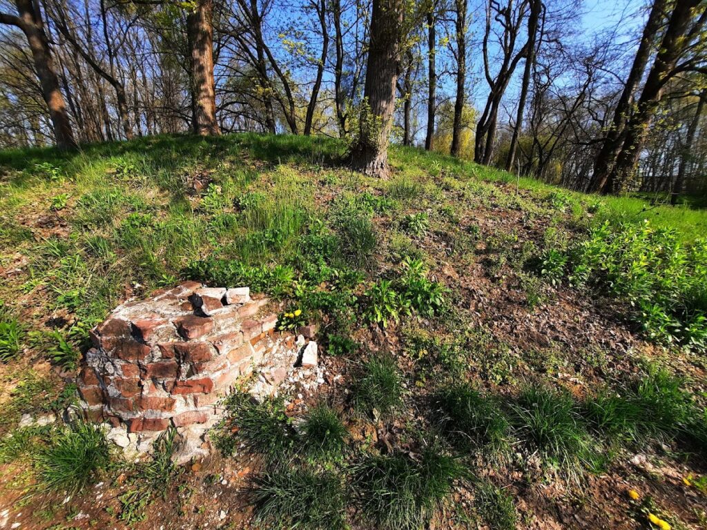 Fort 15 “Pszorna”: A Transitional Redoubt Fort in Kraków, Poland 1 Fort 15 "Pszorna"