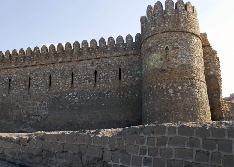 Kirkuk Citadel: A Historic Fortified Settlement in Iraq