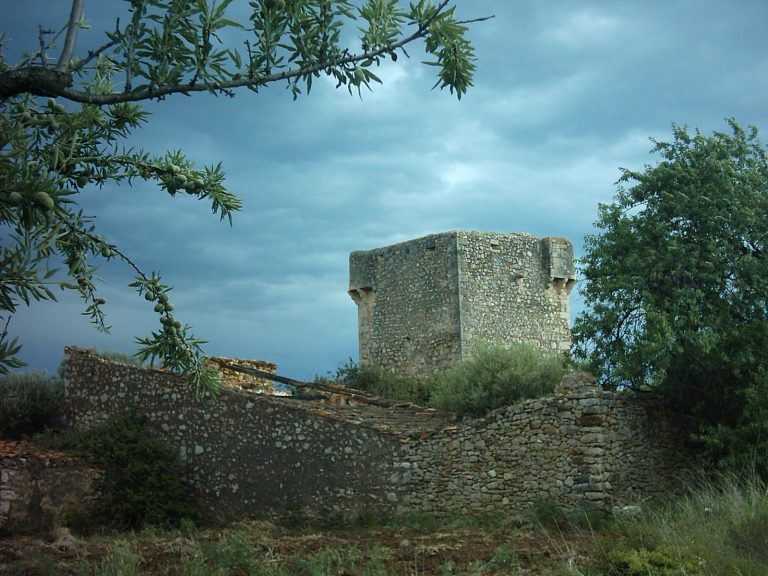 Albalat Castle: A Medieval Defensive Fortress in Spain