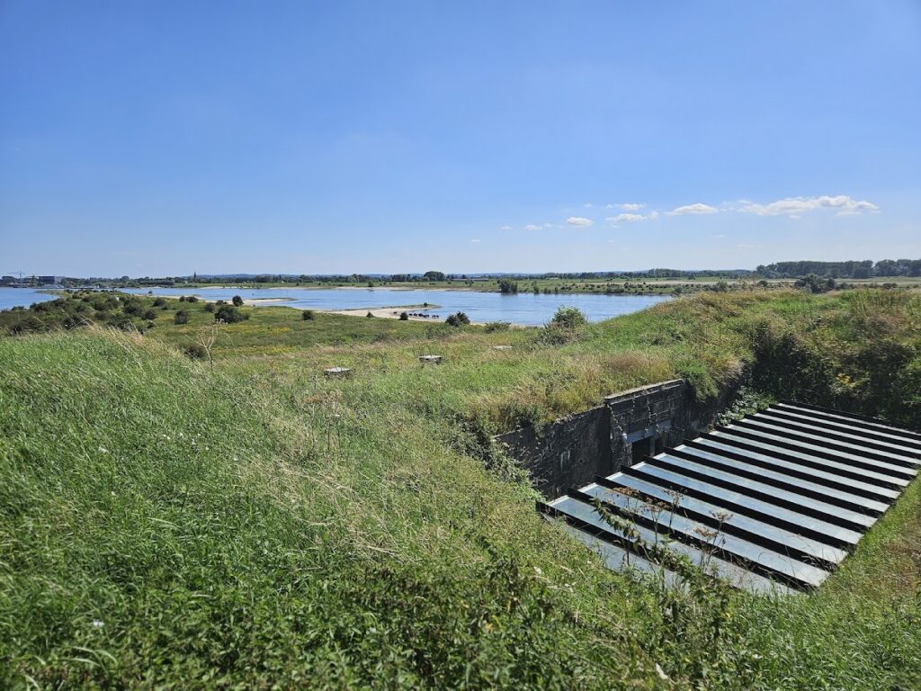 Fort Pannerden: A Dutch Blocking Fort on the New Dutch Waterline 2 Fort Pannerden