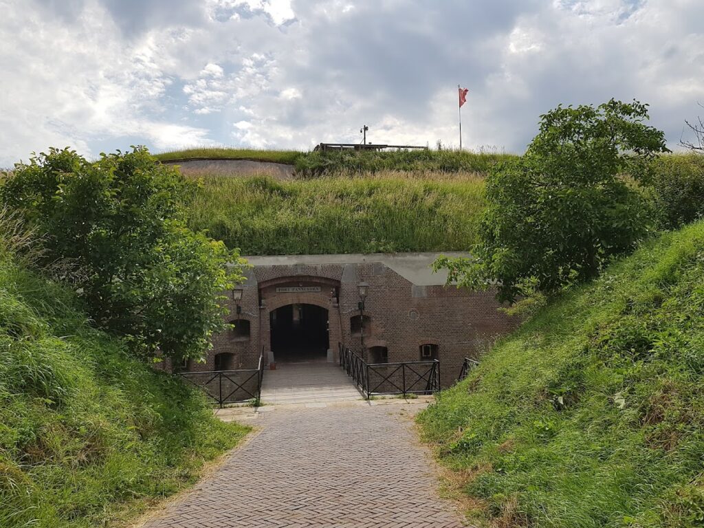 Fort Pannerden: A Dutch Blocking Fort on the New Dutch Waterline 4 Fort Pannerden