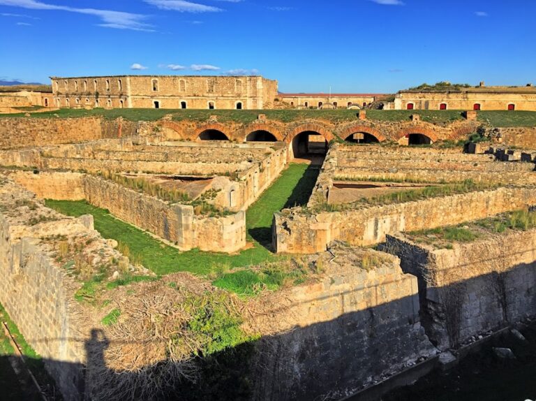 Sant Ferran Castle: An 18th-century Bastioned Fortress in Figueres
