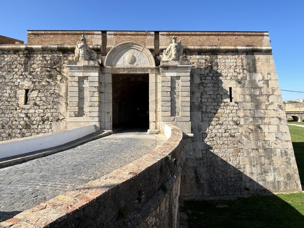 Sant Ferran Castle: An Eighteenth-Century Fortress in Figueres, Spain 3 Sant Ferran Castle