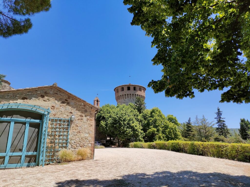 Castello della Sala: A Fourteenth-Century Fortification in Italy 1 Castello della Sala