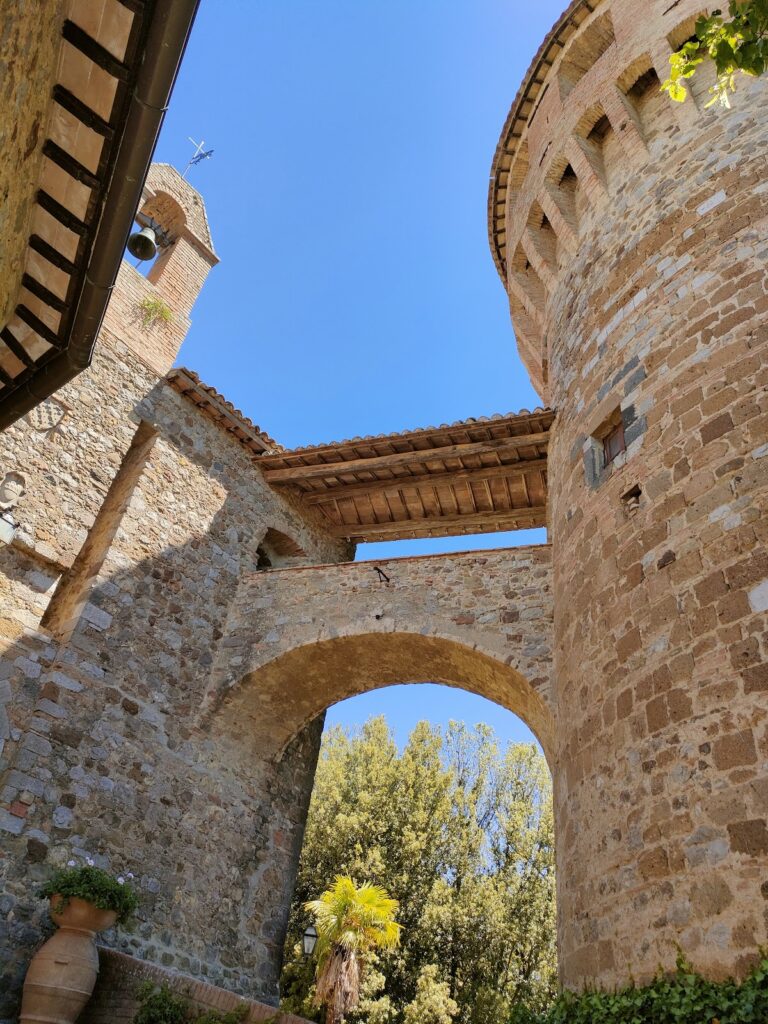 Castello della Sala: A Fourteenth-Century Fortification in Italy 2 Castello della Sala