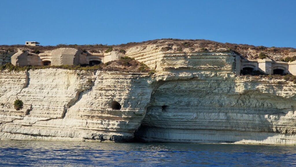 Fort Delimara: A British Coastal-Defence Fort in Malta 1 Fort Delimara