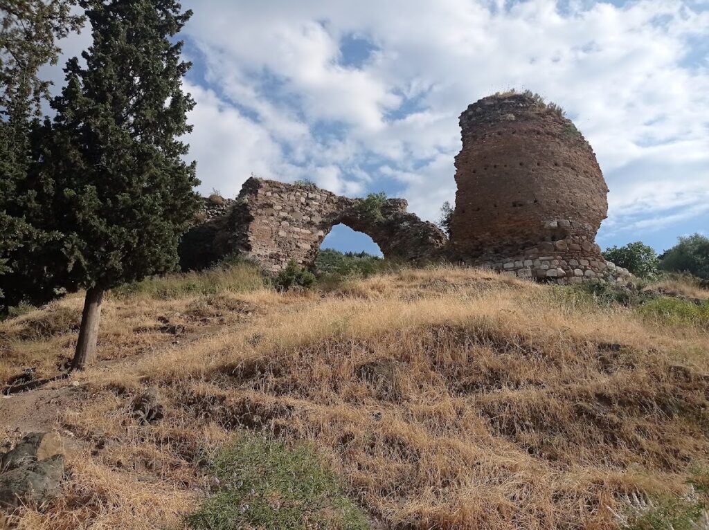 Manisa Castle: Byzantine and Turkish Fortifications in Türkiye 2 Manisa Castle