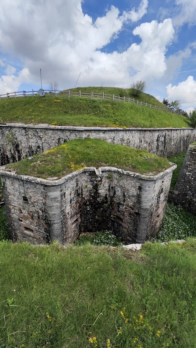 Forte Tortagna: A Royal Italian Army Fort on the Melogno Barrage