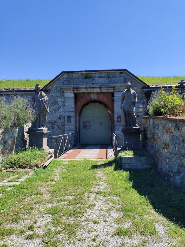 Forte Tortagna: A Royal Italian Army Fort on the Melogno Barrage 2 Forte Tortagna