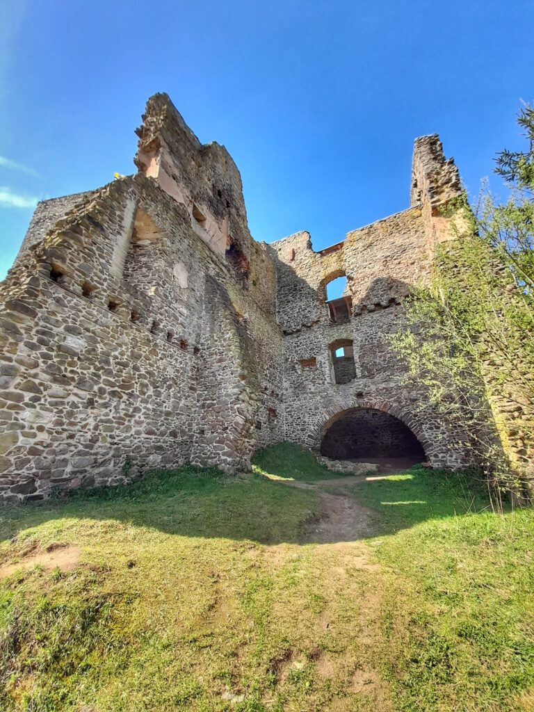 Rokštejn Castle: A Medieval Gothic Stronghold in Czechia 3 Rokštejn Castle