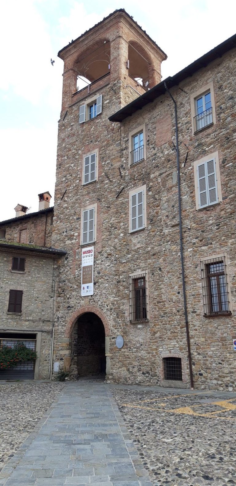 Castello Anguissola: A Medieval Fortification in Travo, Italy