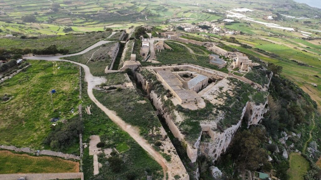 Fort Binġemma: A British Polygonal Fort in Malta 1 Fort Binġemma