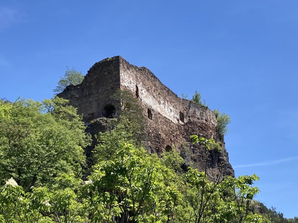 Greifenstein Castle: A Medieval Fortress in Italy 1 Greifenstein Castle