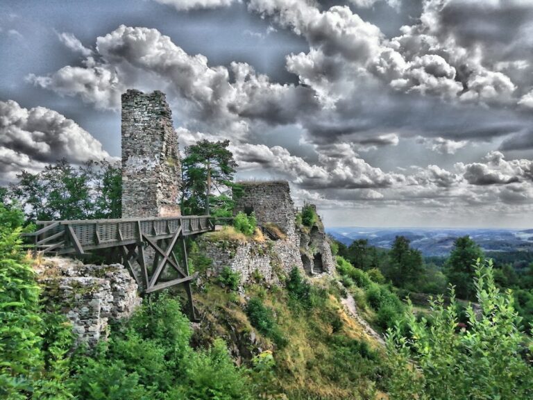 Zubštejn Castle Ruins: A Medieval Stronghold in Czechia