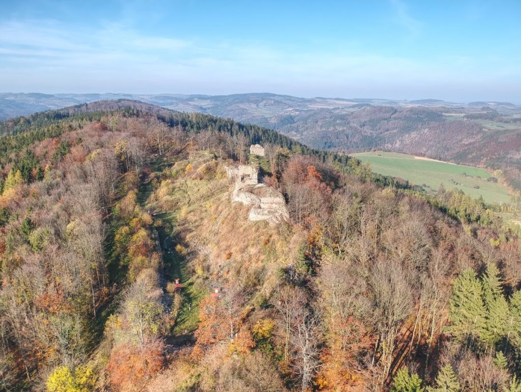 Zubštejn Castle Ruins: A Medieval Stronghold in Czechia 3 Zubštejn Castle Ruins