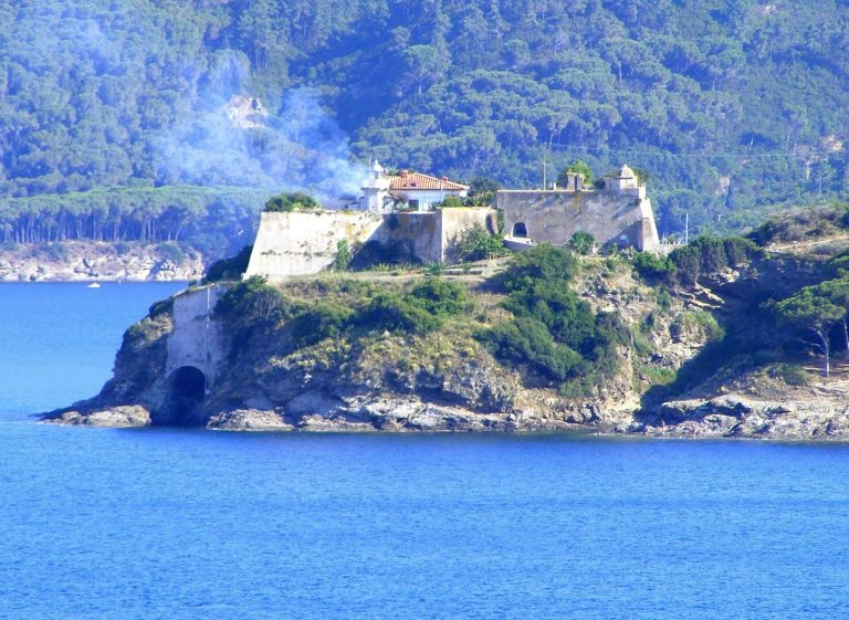 Forte Focardo: A Spanish Coastal Fortification on Elba