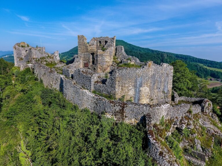Alt-Bechburg Ruin: A Medieval Hill Castle in Switzerland