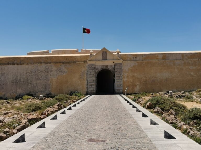 Fortaleza de Sagres: A Portuguese Coastal Fortress in the Algarve