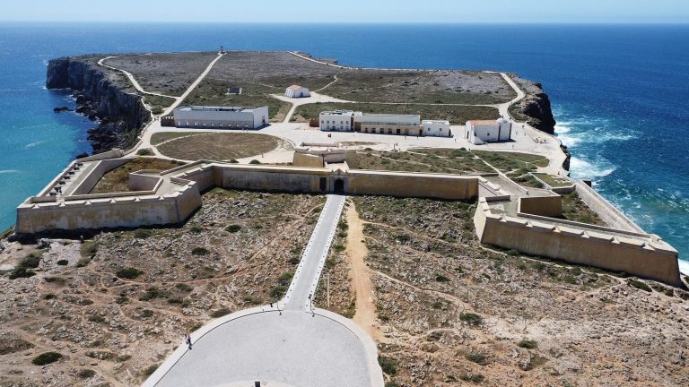 Fortaleza de Sagres: A Portuguese Coastal Fortress in the Algarve