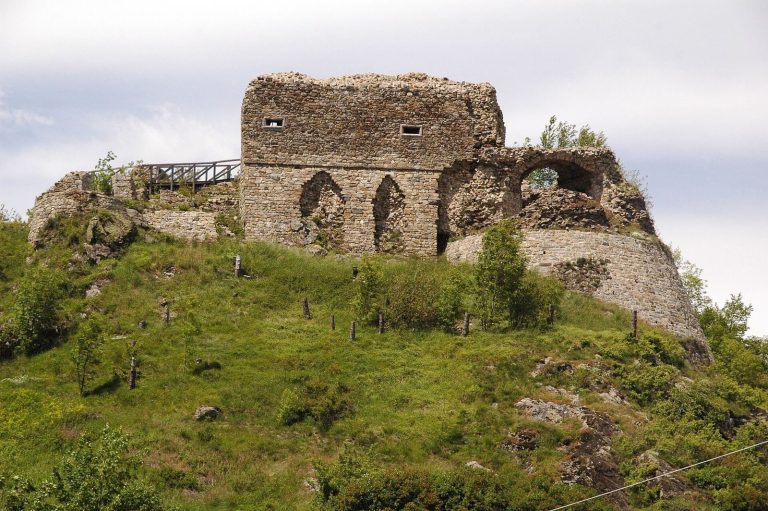 Castello di Cariseto: Medieval Hilltop Fortification in Italy