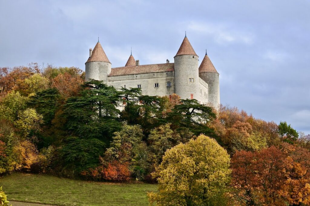 Champvent Castle: A Medieval Fortified Residence in Switzerland 1 Champvent Castle