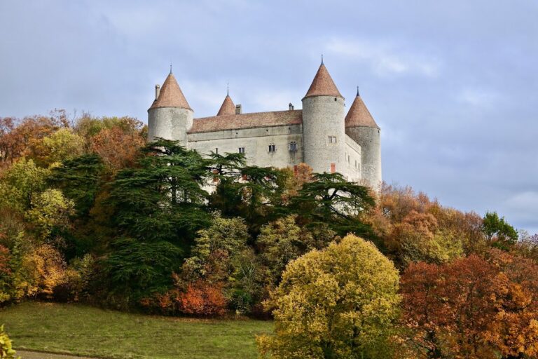 Champvent Castle: A Medieval Fortified Residence in Switzerland