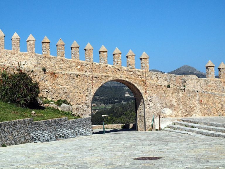 Almudaina d’Artà: A Historic Defensive Complex and Pilgrimage Church in Mallorca