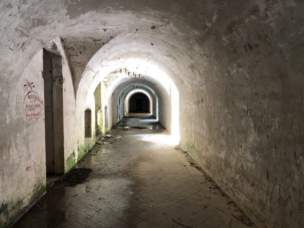 Forte di Monte Enna: An Italian Armored Fortification 1 Forte di Monte Enna