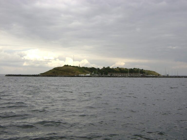 Middelgrundsfortet: A Sea Fort in Copenhagen’s Coastal Defenses