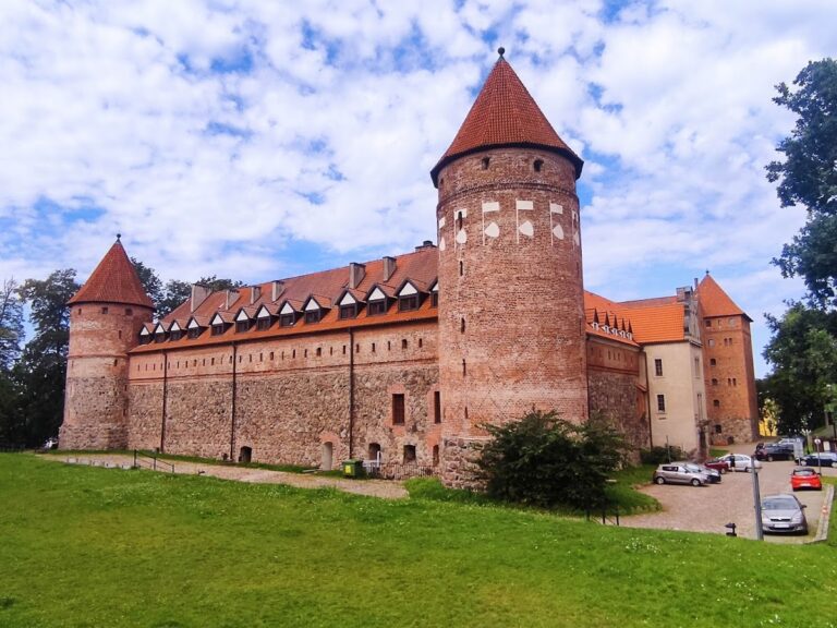 Bytów Castle: A Teutonic Gothic stronghold and regional seat in Poland