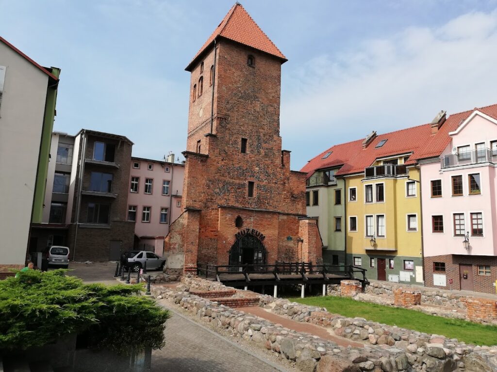 Bytów Castle: A Teutonic Gothic Fortress in Poland 4 Bytów Castle