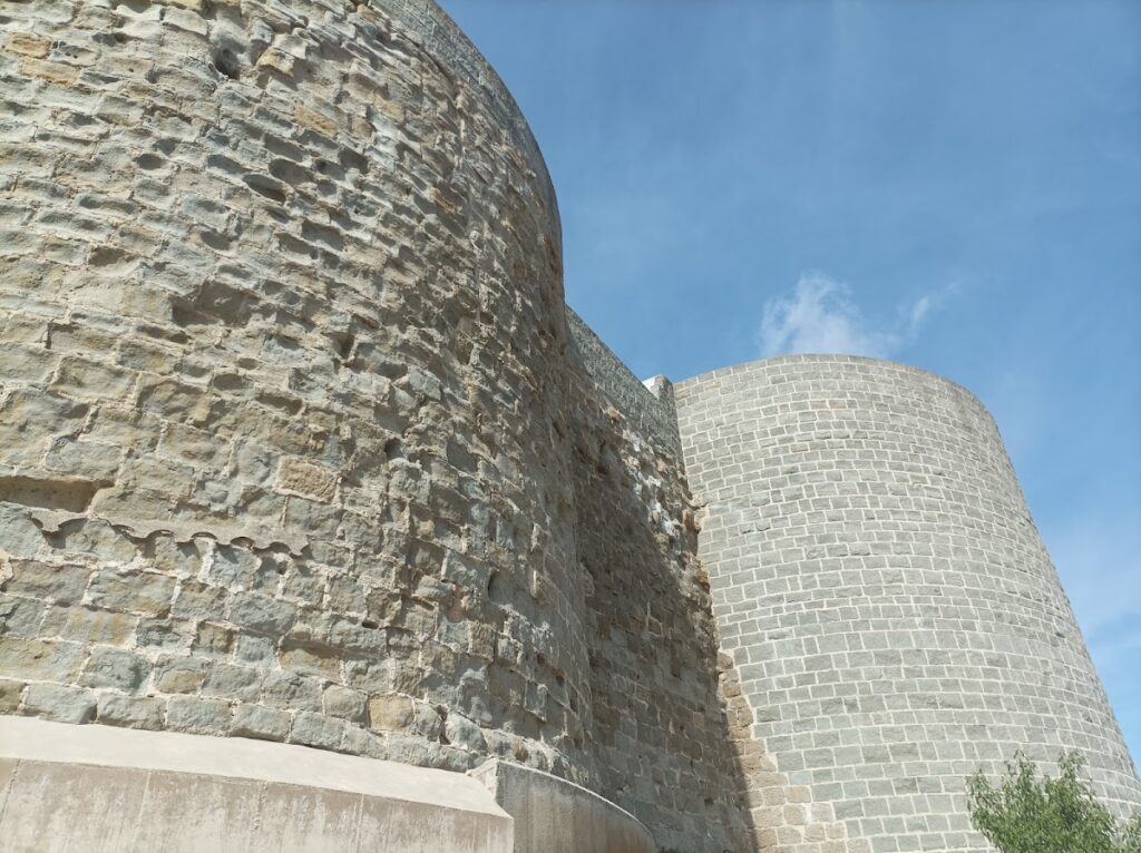 Calaf Castle (Castell de Calaf): A Medieval Fortress in Spain 2 Castell de Calaf