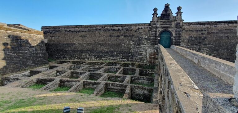 Reduto dos Dois Paus: A Portuguese Redoubt on Monte Brasil