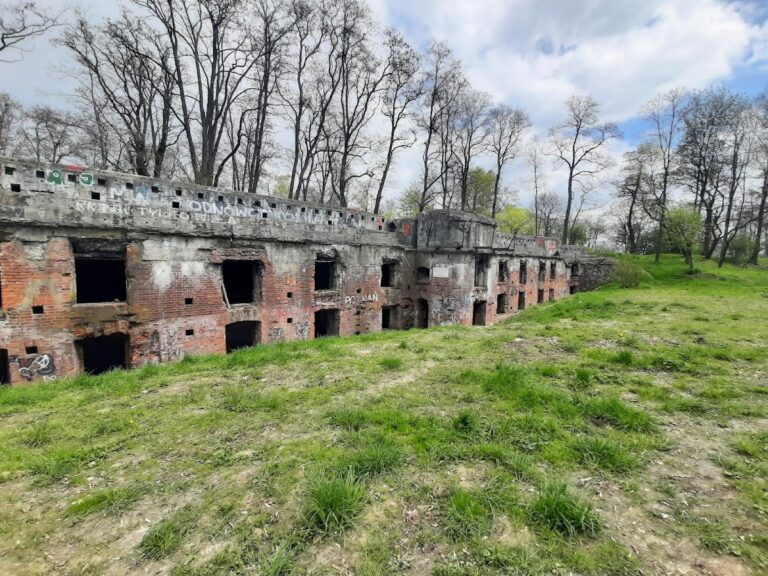 Fort 48a Mistrzejowice: An auxiliary armoured fort in Kraków