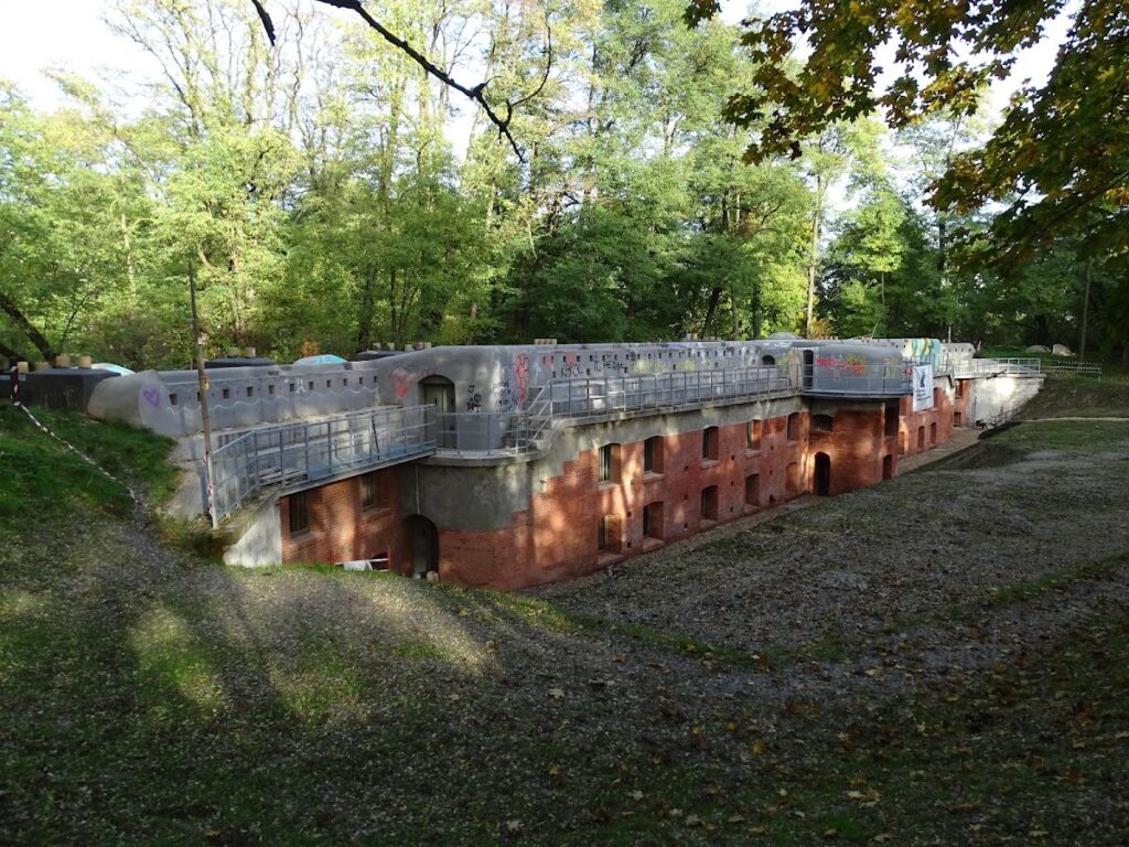 Fort 48a “Mistrzejowice”: An Auxiliary Armored Fort in Kraków 3 Fort 48a "Mistrzejowice"
