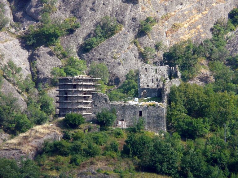 Castle of Savignone: A Medieval Fortress and Lordly Residence in Italy